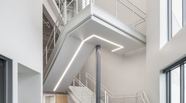 ALIGHT – ACCOLADE D6